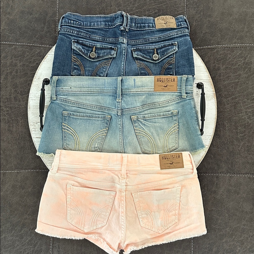 Hollister Denim Low Rise Shorts - Picture 3 of 3
